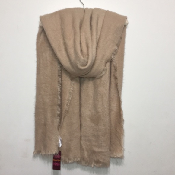 Oversized beige scarf - Picture 1 of 4